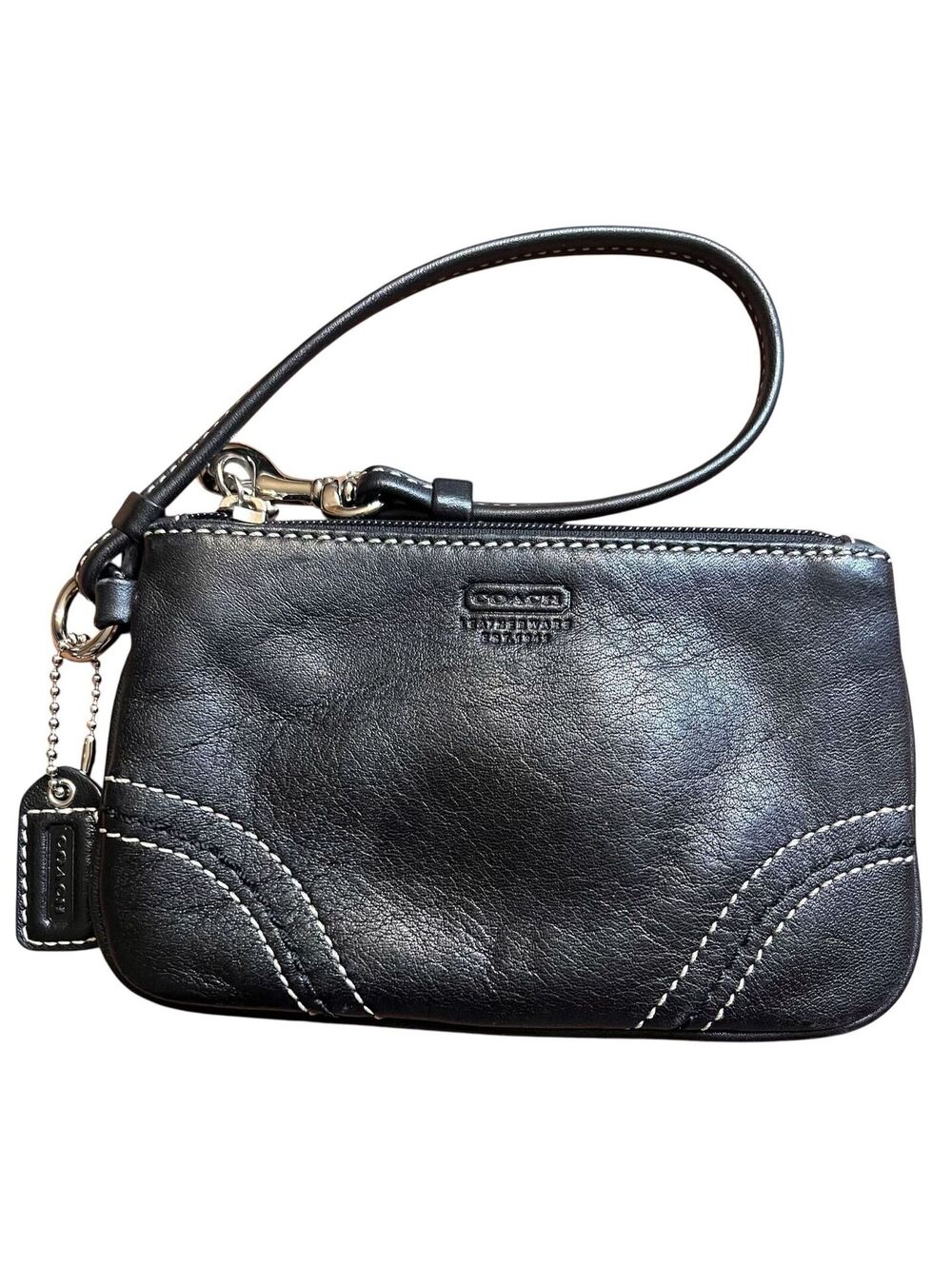 WR19. Coach Vintage Soho Black Leather Wristlet In EUC